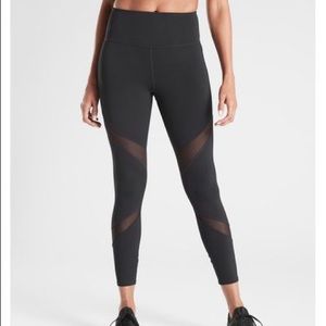 Athleta Tenacity 7/8 Tight Black